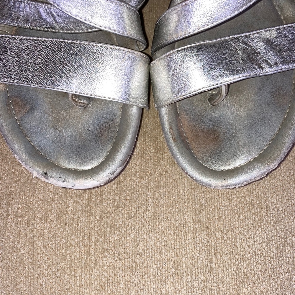 COLE HAAN + NIKE AIR Silver Slip-On Wedge Sandals Size 8 - Picture 3 of 12